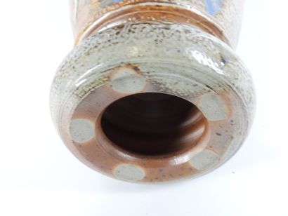 Richard DEWAR (1948) 
Stoneware vase, iron...