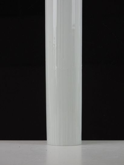 Tapio WIRKKALA - ROSENTHAL.
Porcelain scroll...