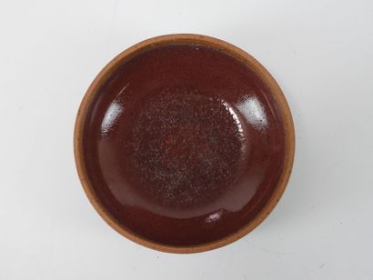 Oxblood glazed stoneware COVERED TIN.
Signature...