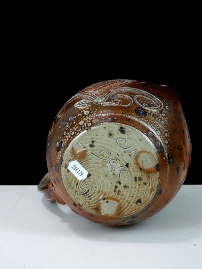 Stoneware PICHET with brown glaze and stylized...