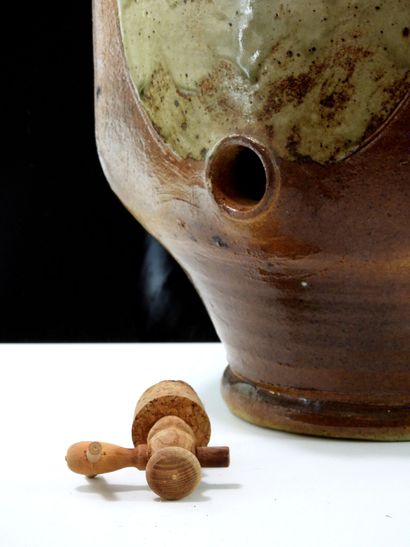 Pierre DIGAN - La Borne (18).
Stoneware vinegar...