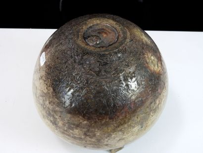 Gisèle BUTHOD-GARCON (born 1954).
Ball vase...