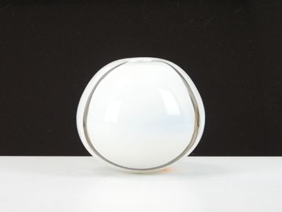 Véronique LUTGEN (born 1962). 
Ball vase...
