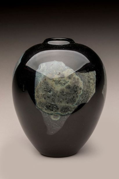 Claude MONOD (1944-1990).
Blown-glass ovoid...