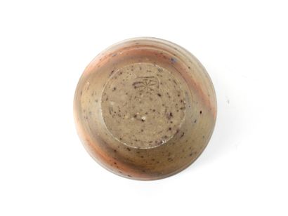 Robert DEBLANDER (1924-2010).
Bowl in beige...