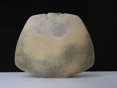 VIREBENT.
Open-necked lenticular porcelain...
