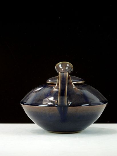 Paul BADIE (born 1945).
Stoneware teapot...