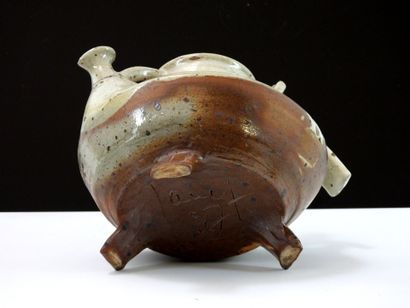 Janet STEDMAN (1945 -1987). 
Tripod stoneware...