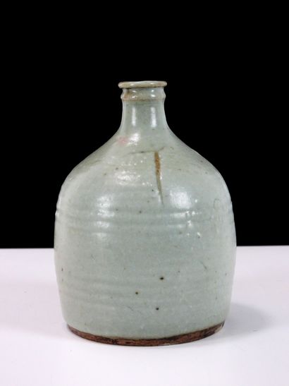 Fred FERRY (born 1954) 
Turned bottle in...