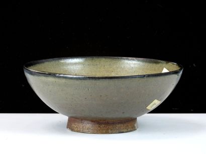 Claude CHAMPY (born 1944).
Bowl on heel in...