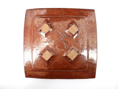 Serge COUSSERAN (born 1954).
Square dish...