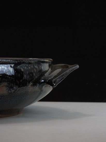 Matthieu ROBERT (born 1962).
Large two-handled...