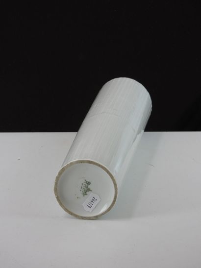 Tapio WIRKKALA - ROSENTHAL.
Porcelain scroll...
