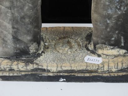 Agnès HIS (born 1954).
Raku clock. 
H : 40
Provenance:...