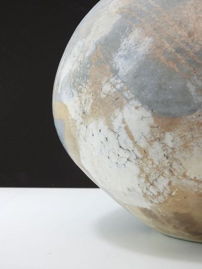 Loul COMBRES (born 1937) 
Turned ball in...