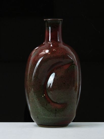 Charles HAIR (b. 1955)
Deformed stoneware...