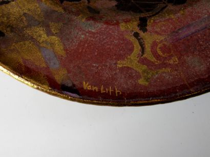 Jean-Paul VAN LITH (born 1940).
Large stoneware...