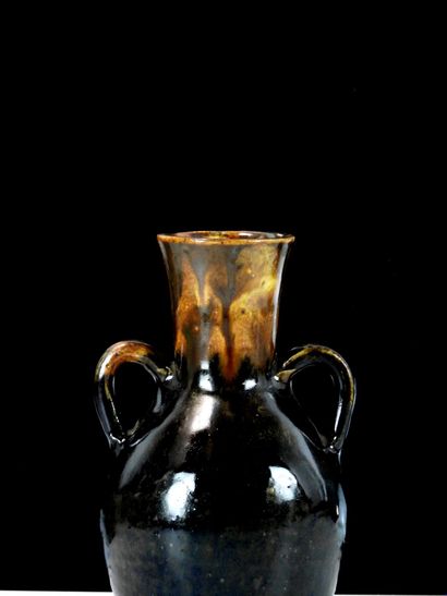 Lucien TALBOT (XX) - La Borne (18).
Vase...