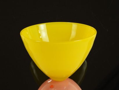 Scott SLAGERMAN (born 1964).
Tripod glass...