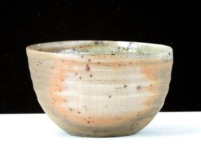 Robert DEBLANDER (1924-2010).
Bowl in beige...