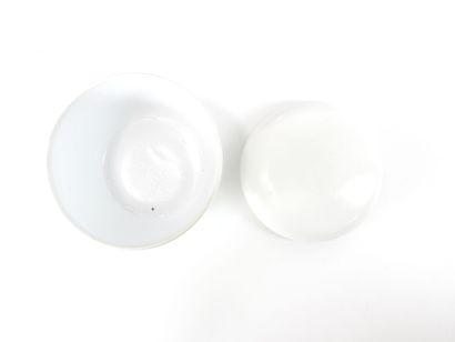 VIREBENT.
Set of three covered bonbonnières...