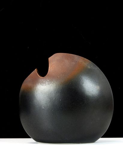 VIREBENT. 
Lenticular vase with offset neck...