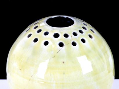 Michel BEOK (20th)
Yellow-glazed ceramic...