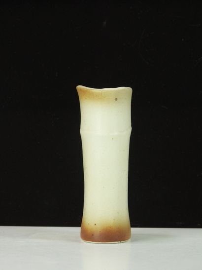 VIREBENT.
Reunion of a vase and a bowl on...