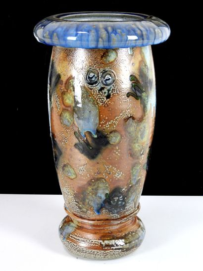 Richard DEWAR (1948) 
Stoneware vase, iron...