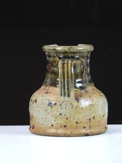 Pierre DIGAN (1941-2016).
Flat-bodied pitcher...