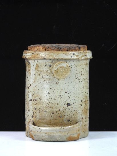 Gherkin jar with tong rest and side receptacle...