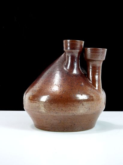 Alain VALTAT (b. 1947) - Auxerre (89)
Stoneware...