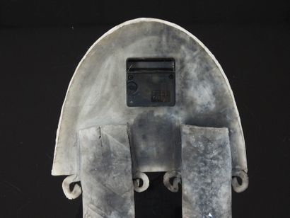 Agnès HIS (born 1954).
Raku clock. 
H : 40
Provenance:...