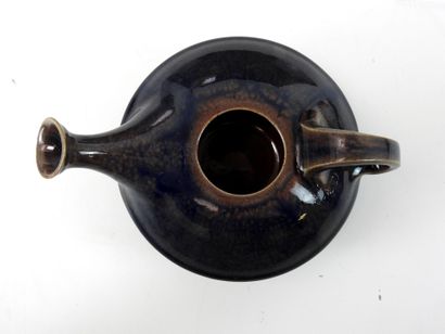 Paul BADIE (born 1945).
Stoneware teapot...