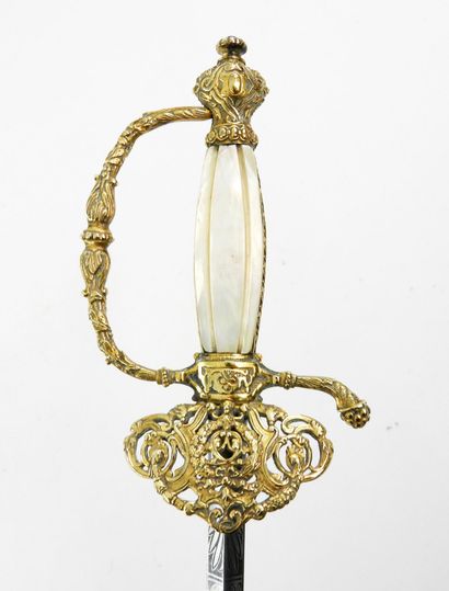 ARMES BLANCHES. Epée d'officier ou de fonctionnaire...