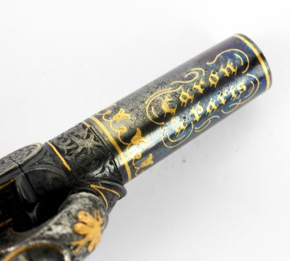 ARMES à FEU. Pistolet à coffre à percussion...