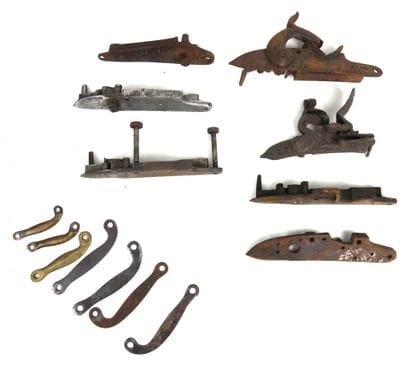 SPARE PARTS. Set of flintlock or percussion...