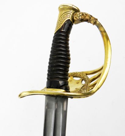 ARMES BLANCHES. Sabre de sous-officier de...