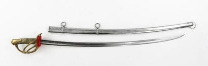 ARMES BLANCHES. Sabre d'officier de cavalerie...