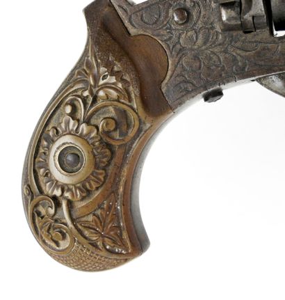 ARMES à FEU. BELGIQUE. Revolver à broche...