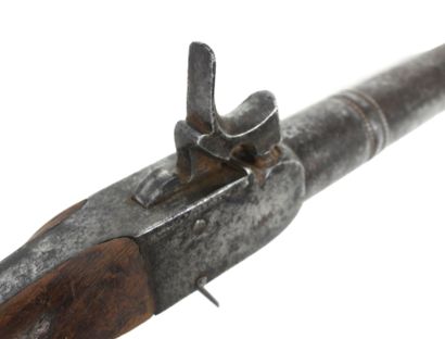 ARMES à FEU. Pistolet à coffre à percussion,...
