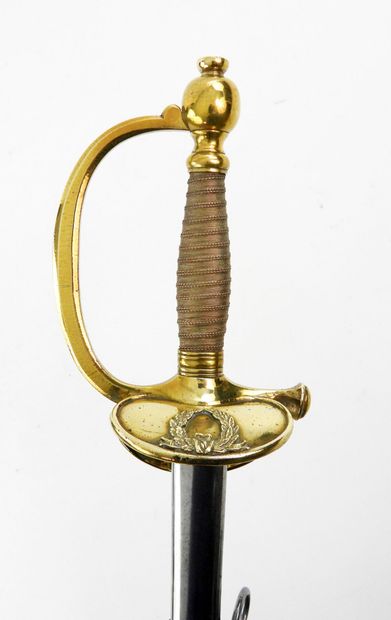 ARMES BLANCHES. Epée modèle 1872 d'officier...