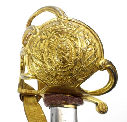 ARMES BLANCHES. Sabre d'officier du 6e régiment...