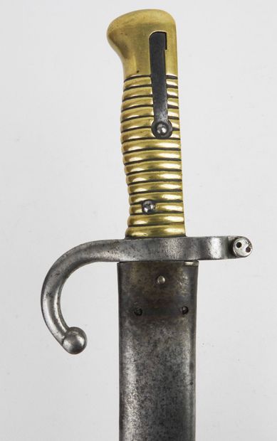 BAIONNETTES. Chassepot model 1866 saber-bayonet...