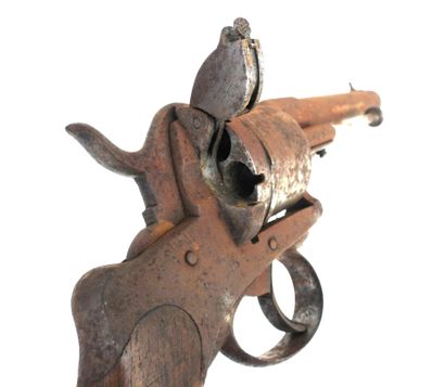 ARMES à FEU. Revolver à broche système Lefaucheux...