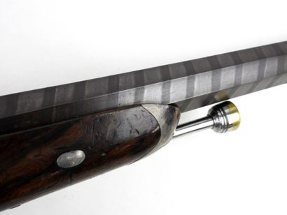 ARMES à FEU. Pistolet d'officier type 1833...
