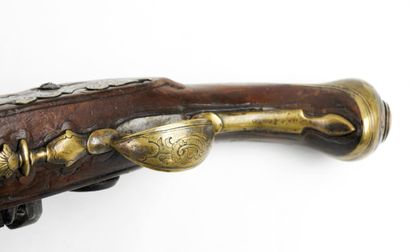 ARMES à FEU. Pistolet à silex à monture en...