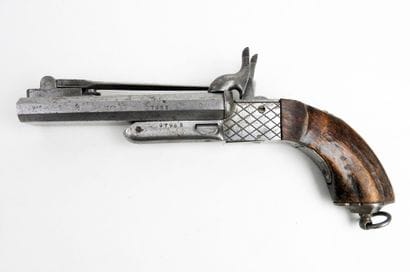 ARMES à FEU. Pistolet à coffre à broche et...