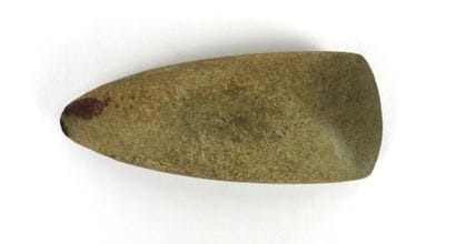 ARCHÉOLOGIE. Hache polie. France, Néolithique...