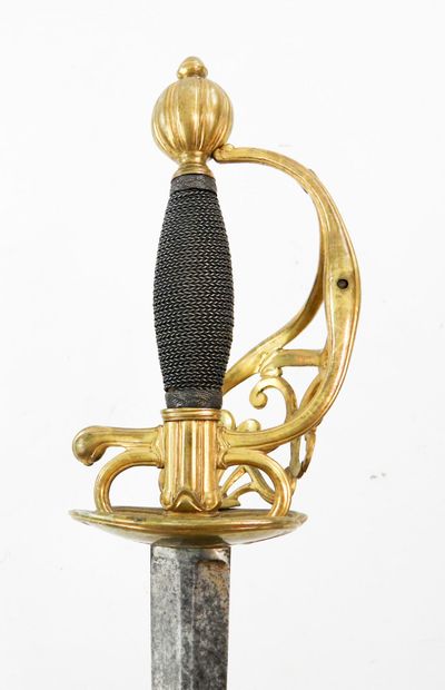 ARMES BLANCHES. Forte épée de chevau-léger...